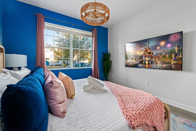 Building Photo - 4710 Sleepy Hollow Dr