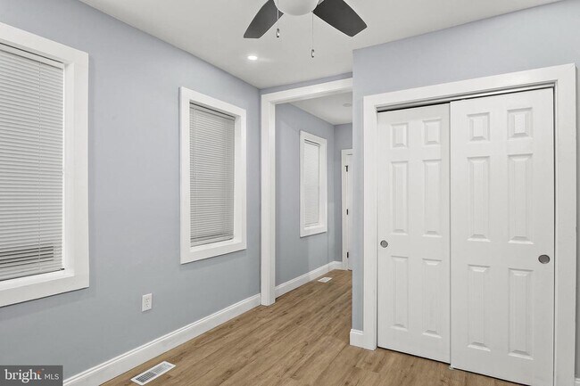 Building Photo - 2112 Eastern Ave