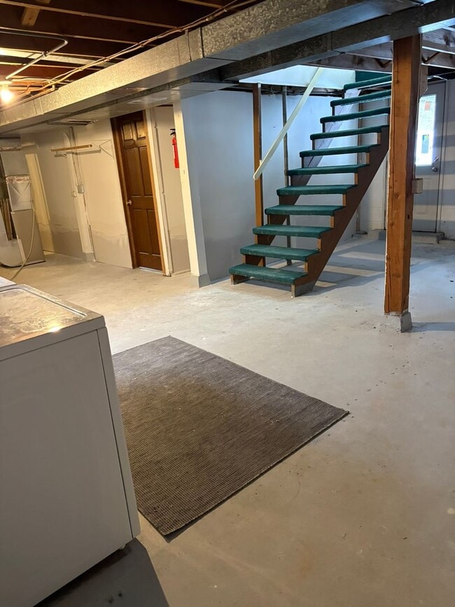 Building Photo - Minnetonka Home for Rent