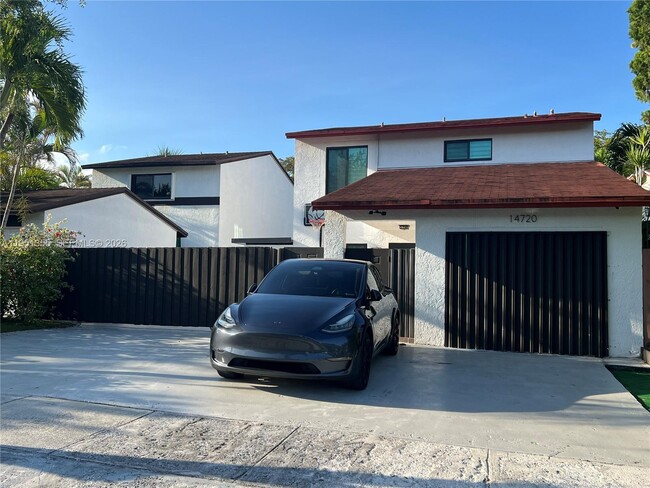 Building Photo - 14720 SW 107th Terrace