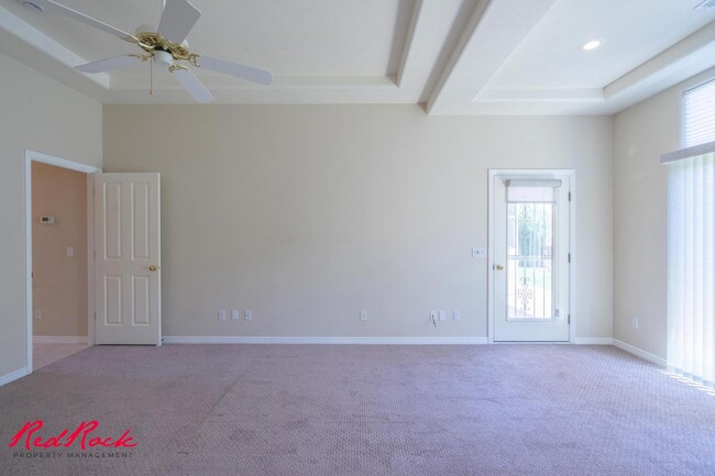 Building Photo - Comfortable 3-bedroom Home. Small Dog Frie...