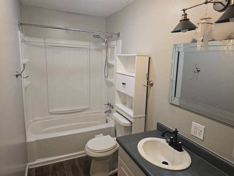 Building Photo - 4837 Mayo Cir