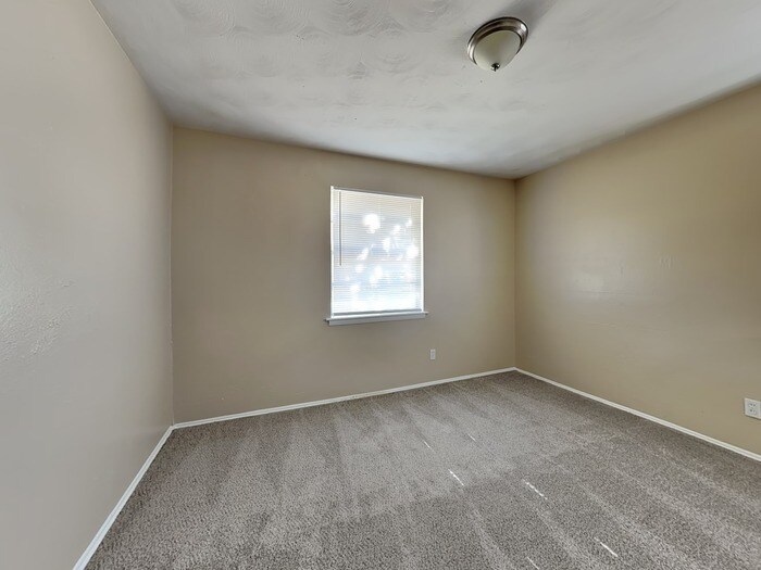 Building Photo - 2925 Caribbean Dr