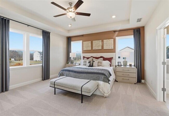 Building Photo - 2145 The Ln NE