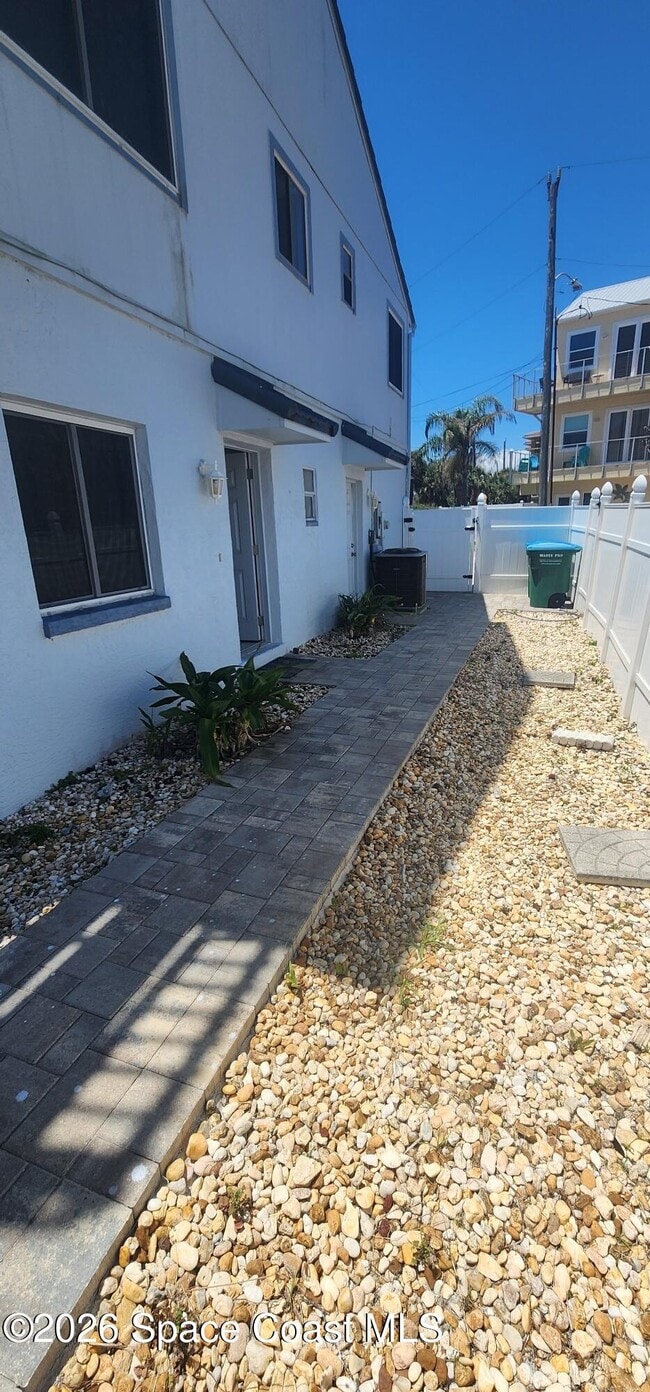 Building Photo - 8208 Presidential Ct