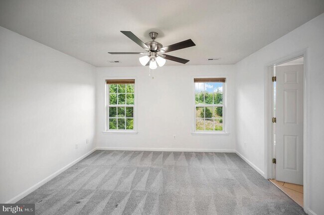 Building Photo - 104 Stingray Ct