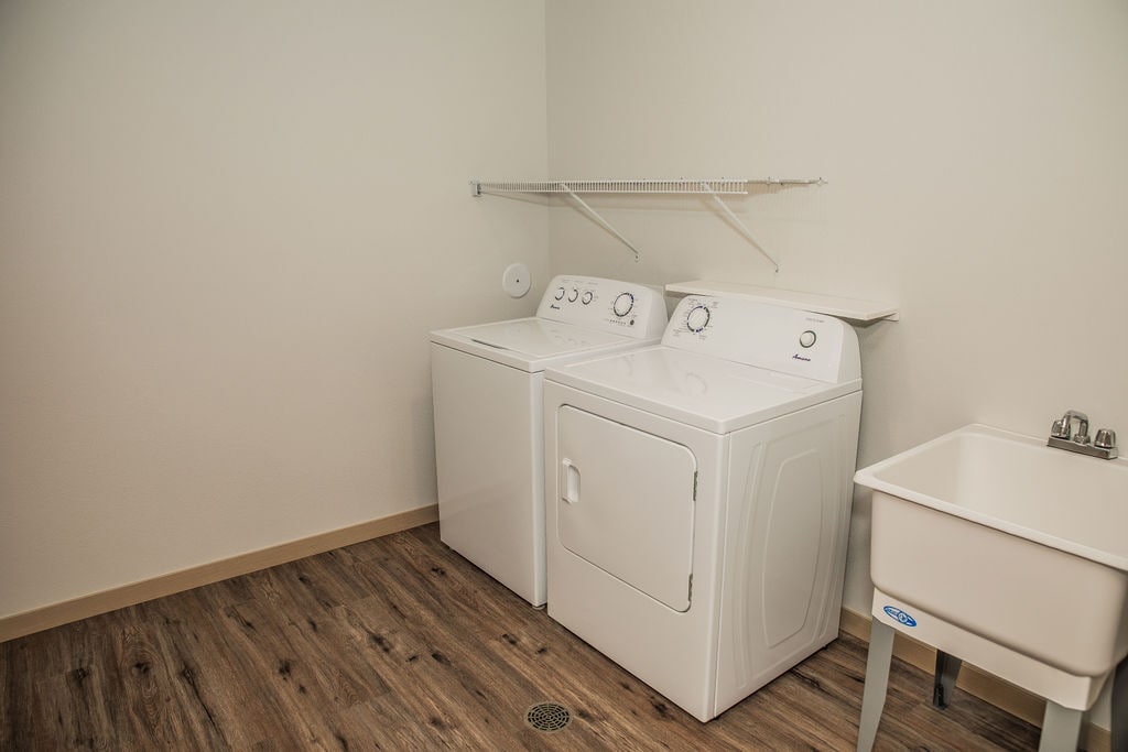 Building Photo - 475 Century Pl