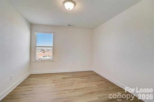 Building Photo - 3845 Hayden Ln