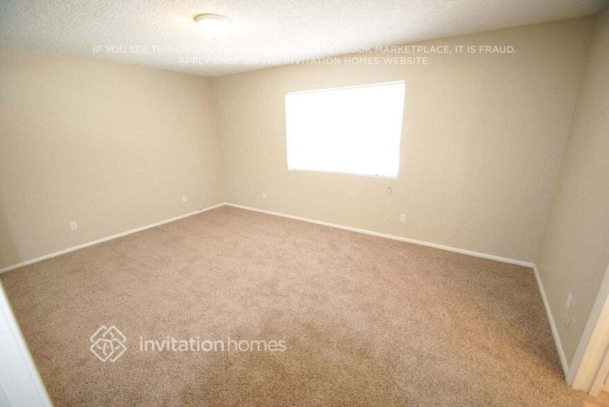 Building Photo - 1209 S Hall