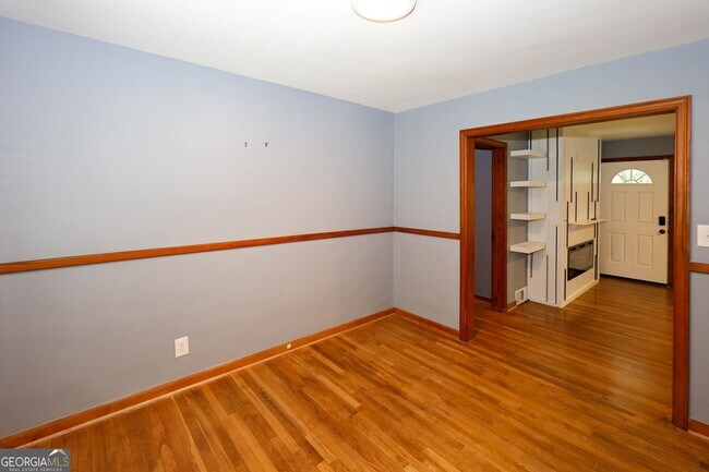 Building Photo - 2218 Dodson Dr