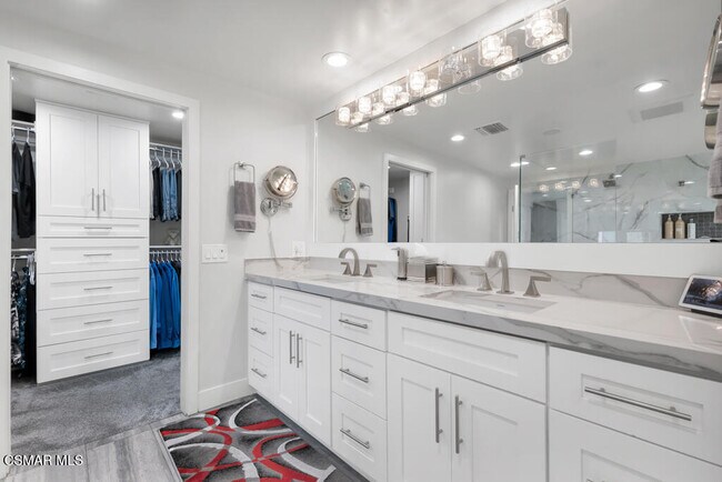 Building Photo - 4066 Calle Del Sol