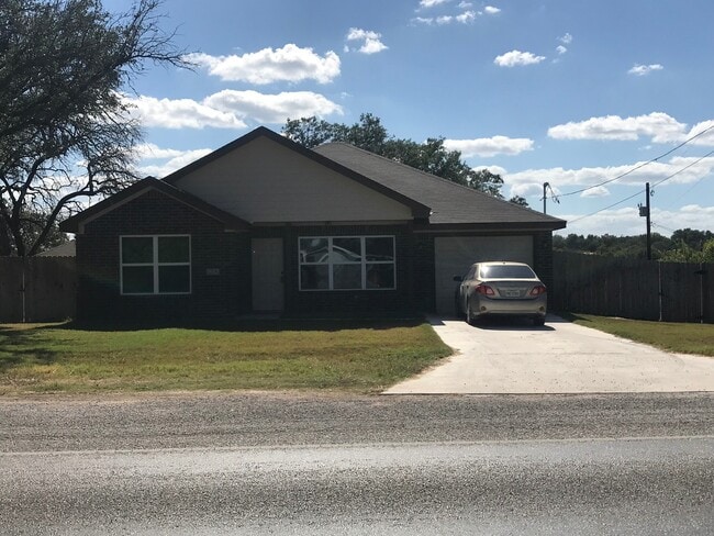 Primary Photo - West Lampasas home