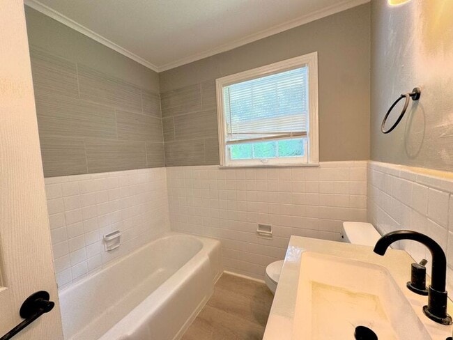 Building Photo - 4106 Texas Blvd