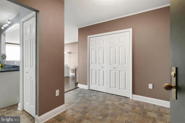 Building Photo - 3701 S George Mason Dr