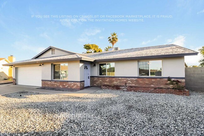 Building Photo - 10845 N 44th Ln