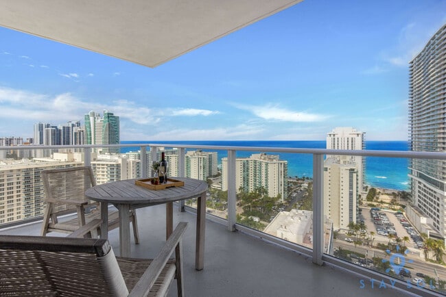 Building Photo - 4010 S Ocean Dr