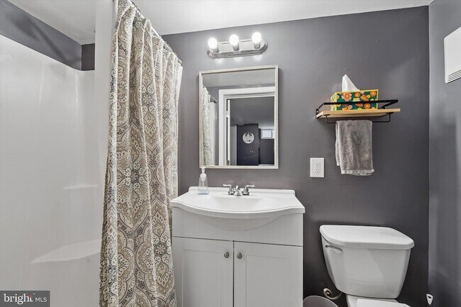 Building Photo - 273 Westbrook Dr