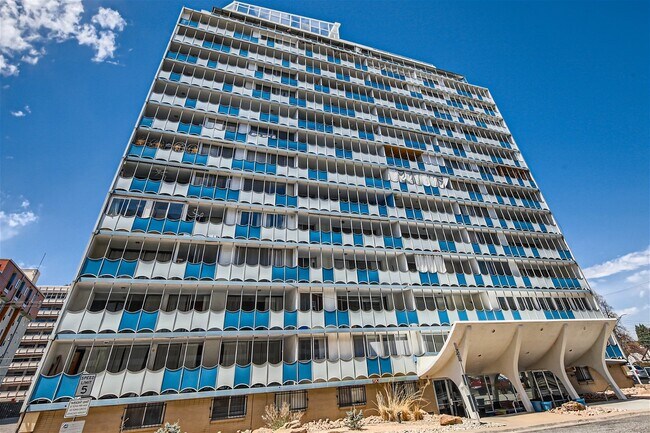 Building Photo - Stylish Downtown Denver Condo – Fully Furnished & Available Now!