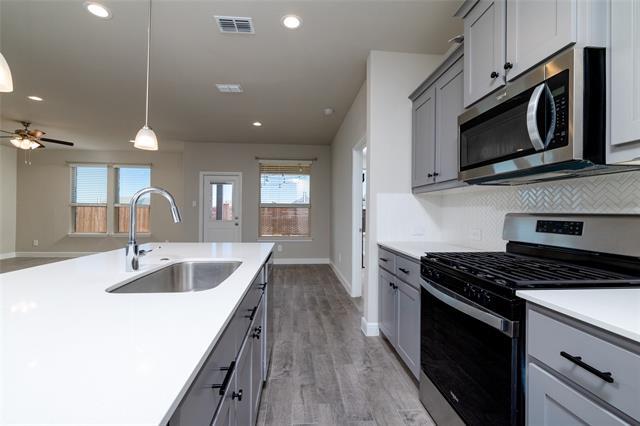 Building Photo - 2212 Gill Star Dr