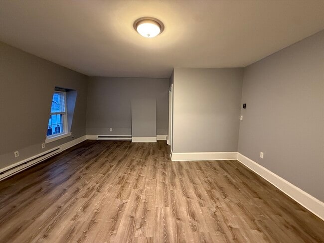 Building Photo - 12 Essex St