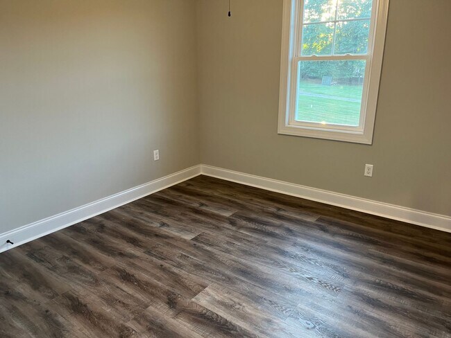 Building Photo - 1221 Lockewood Dr