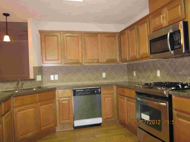 Building Photo - 1109 Pamplin Ct