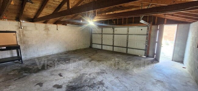 Building Photo - 3412 Winnland Dr
