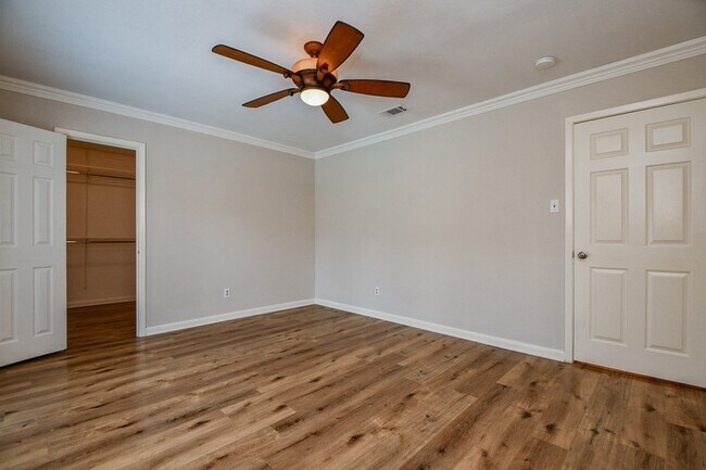 Building Photo - 10706 Inwood Dr