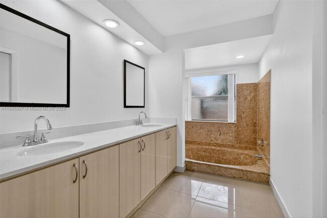 Building Photo - 17329 NW 62nd Ct