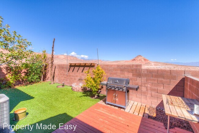 Building Photo - 3 br, 2.5 bath House - 516 Beckton Park Ave