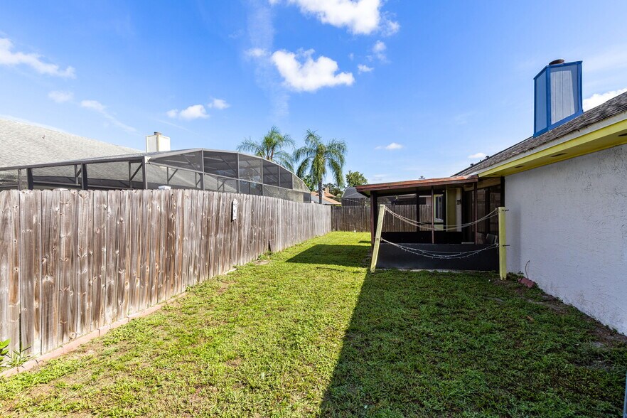 Building Photo - 738 Rosalie Way