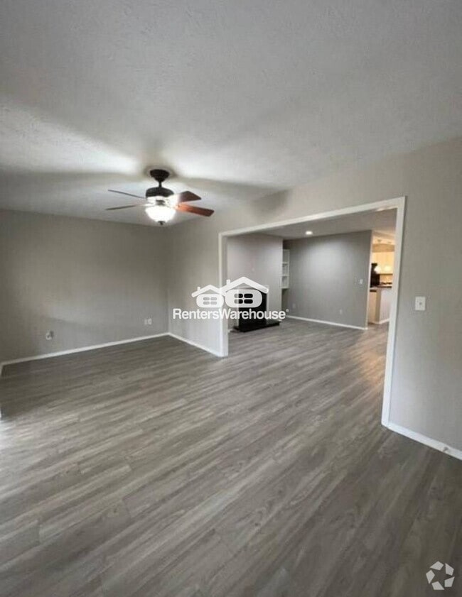 Building Photo - 401 Wynnes Ridge Cir SE