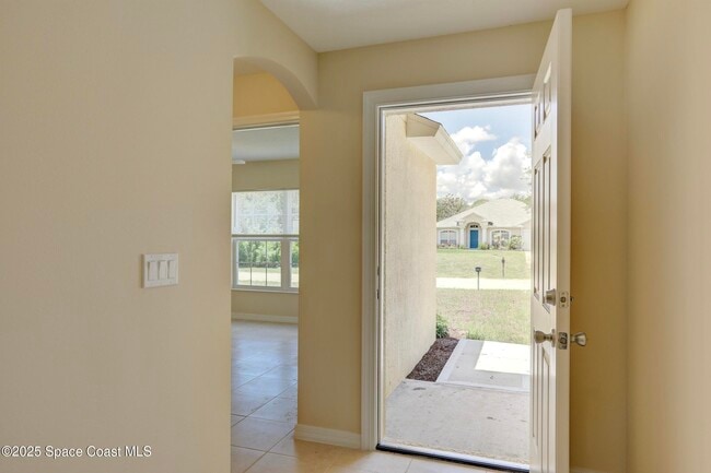 Building Photo - 8346 99th Ct