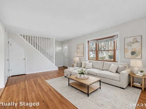 Building Photo - 240 Sunnyridge Ave