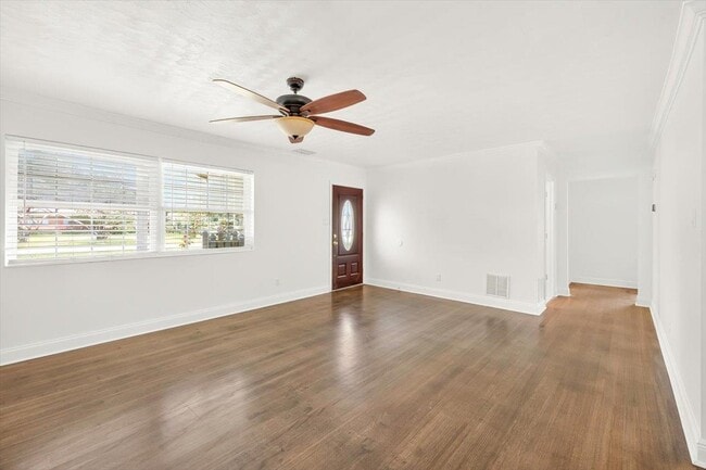 Building Photo - 4214 Woodcrest St