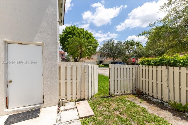 Building Photo - 14972 SW 50th Ct