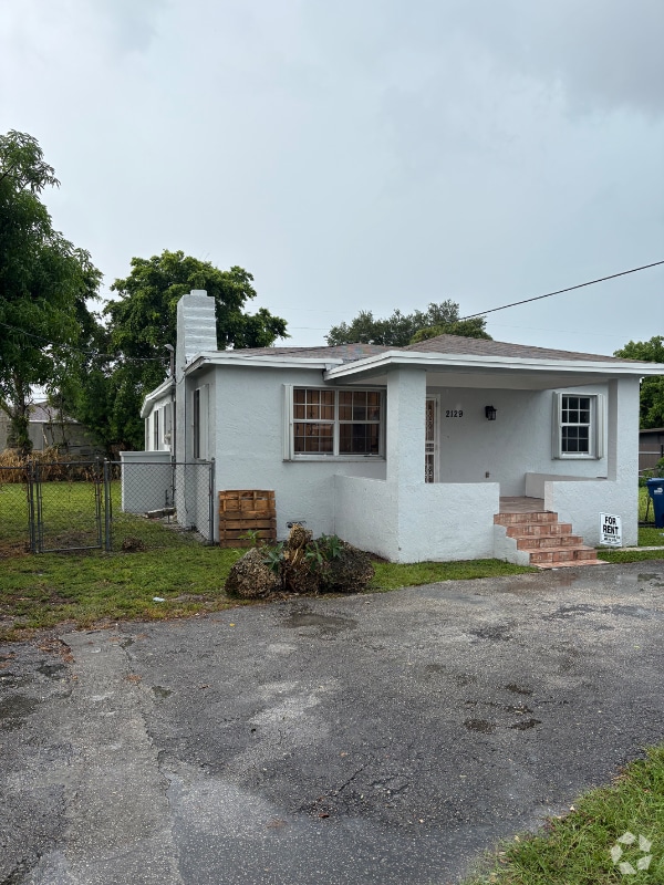 Building Photo - 2129 NW 57th St