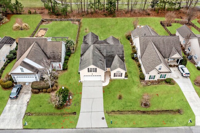 Building Photo - 508 Azalea Dr