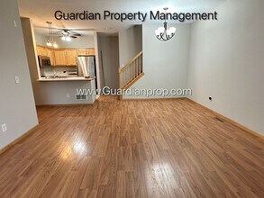 Building Photo - Maple Grove Town Home, 2 Car Garage, W/D, Balcony, Dishwasher, Avail June/July