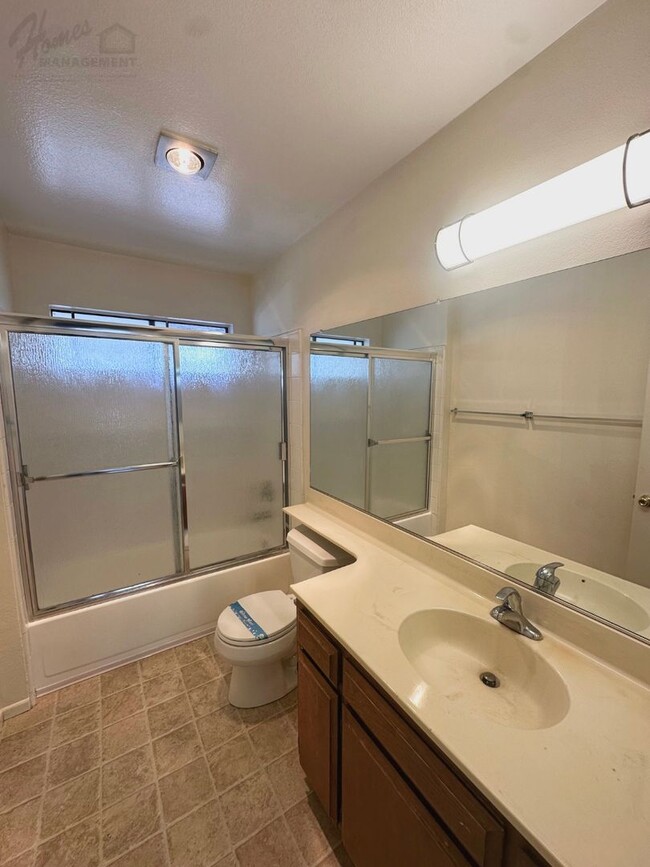 Building Photo - Homes Management - 1bd/1ba Vermont Villas ...