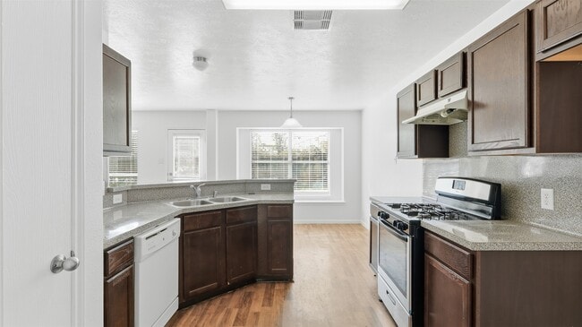 Building Photo - 9307 Dewberry Blossom Ln