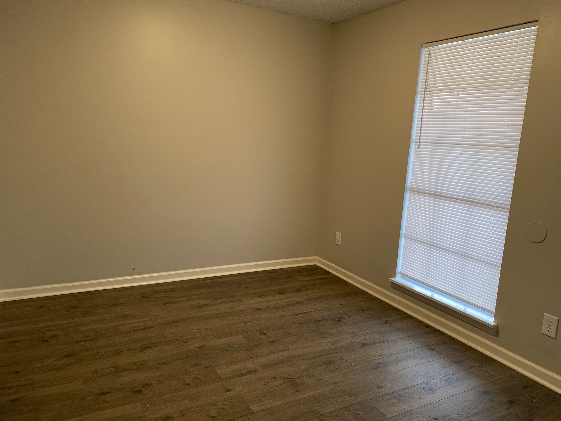 Building Photo - 40 Sta Les Cv