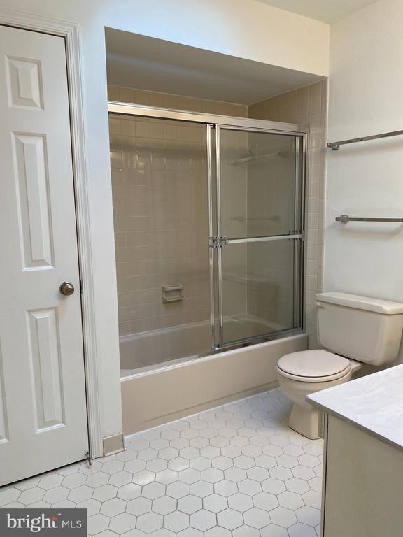 Building Photo - 6502 Sunny Hill Ct