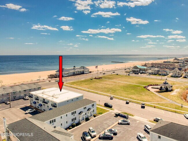 Building Photo - 96 Fifth Ave