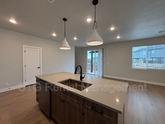 Building Photo - 3963 Fossil Way