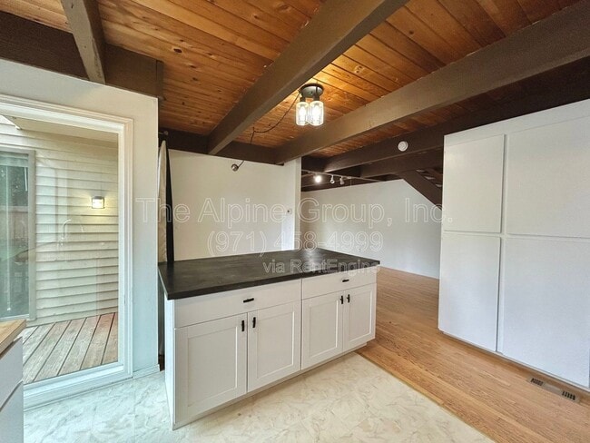 Building Photo - 4905 SW 152nd Ave