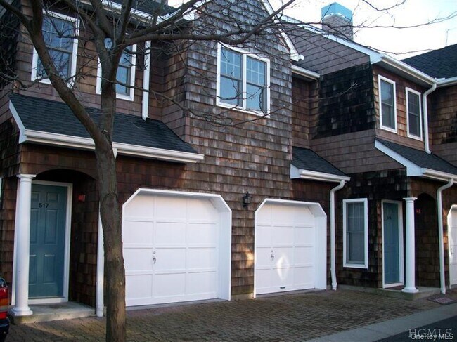 Building Photo - 517 Half Moon Bay Dr