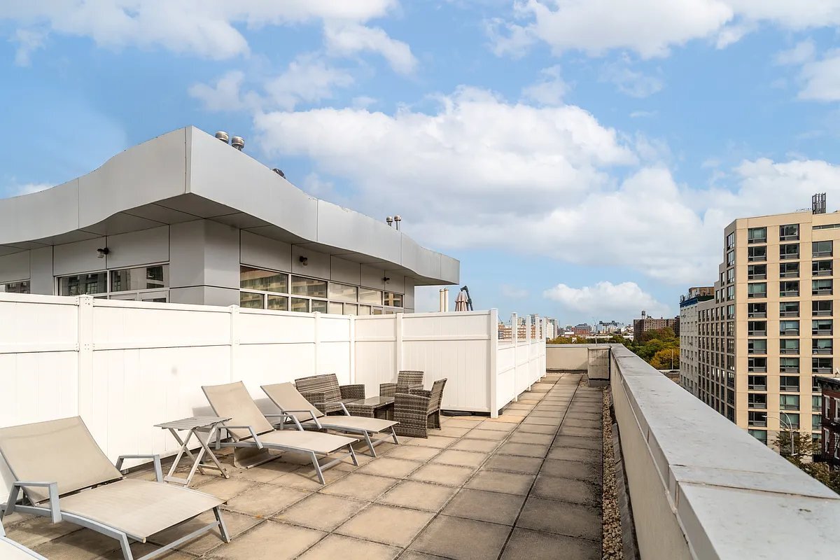 Building Photo - 177 Concord St