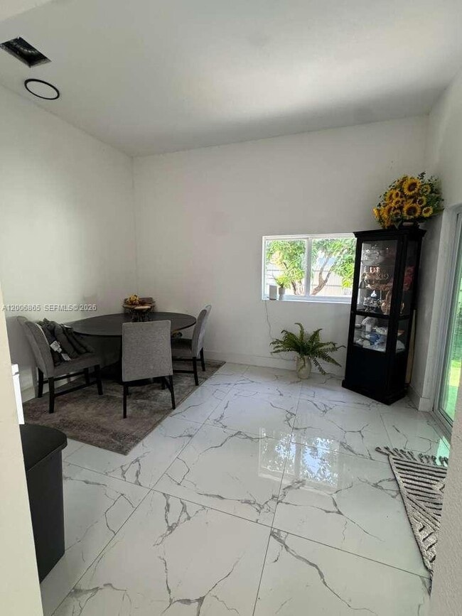 Building Photo - 25 NW 193rd St