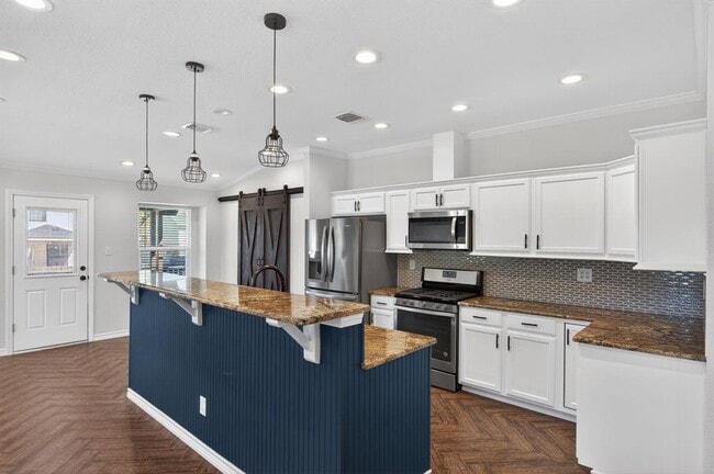 Building Photo - 1201 Dillon Lake Bend